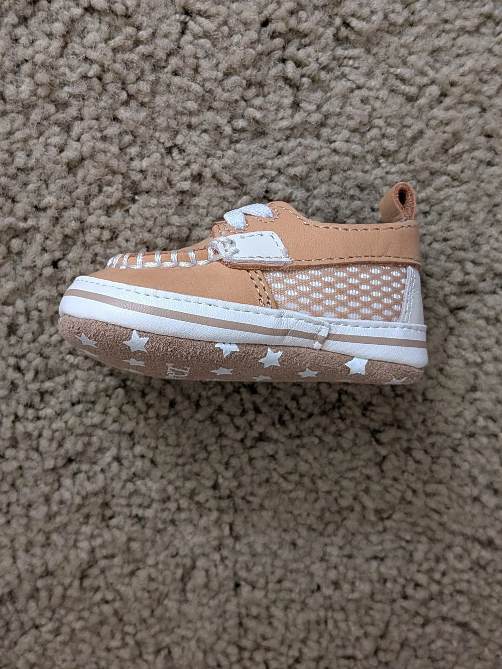 Robeez Tan and White Baby Boat Shoes with Decorative Stitching